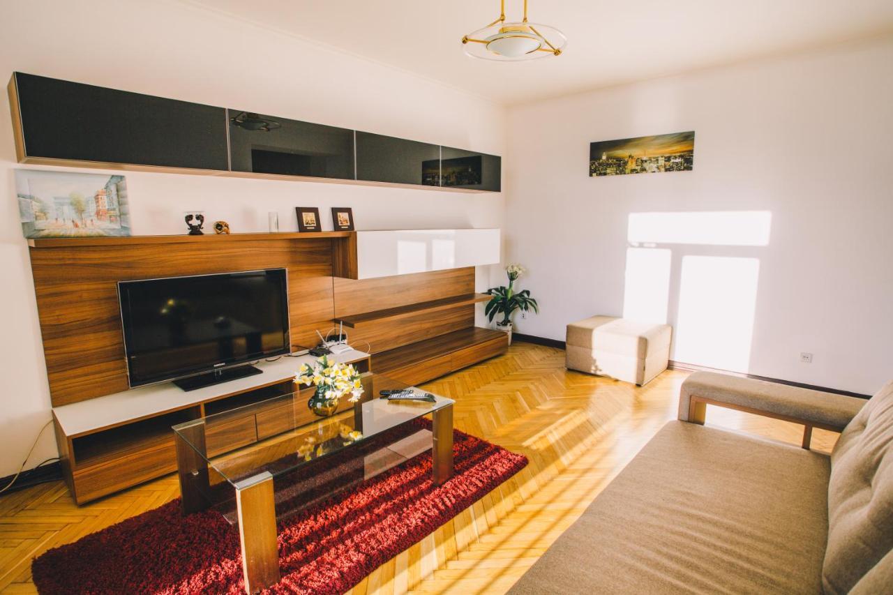 Amazing View Of Maydan! Apartment Киев Екстериор снимка