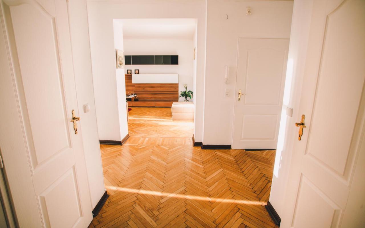 Amazing View Of Maydan! Apartment Киев Екстериор снимка